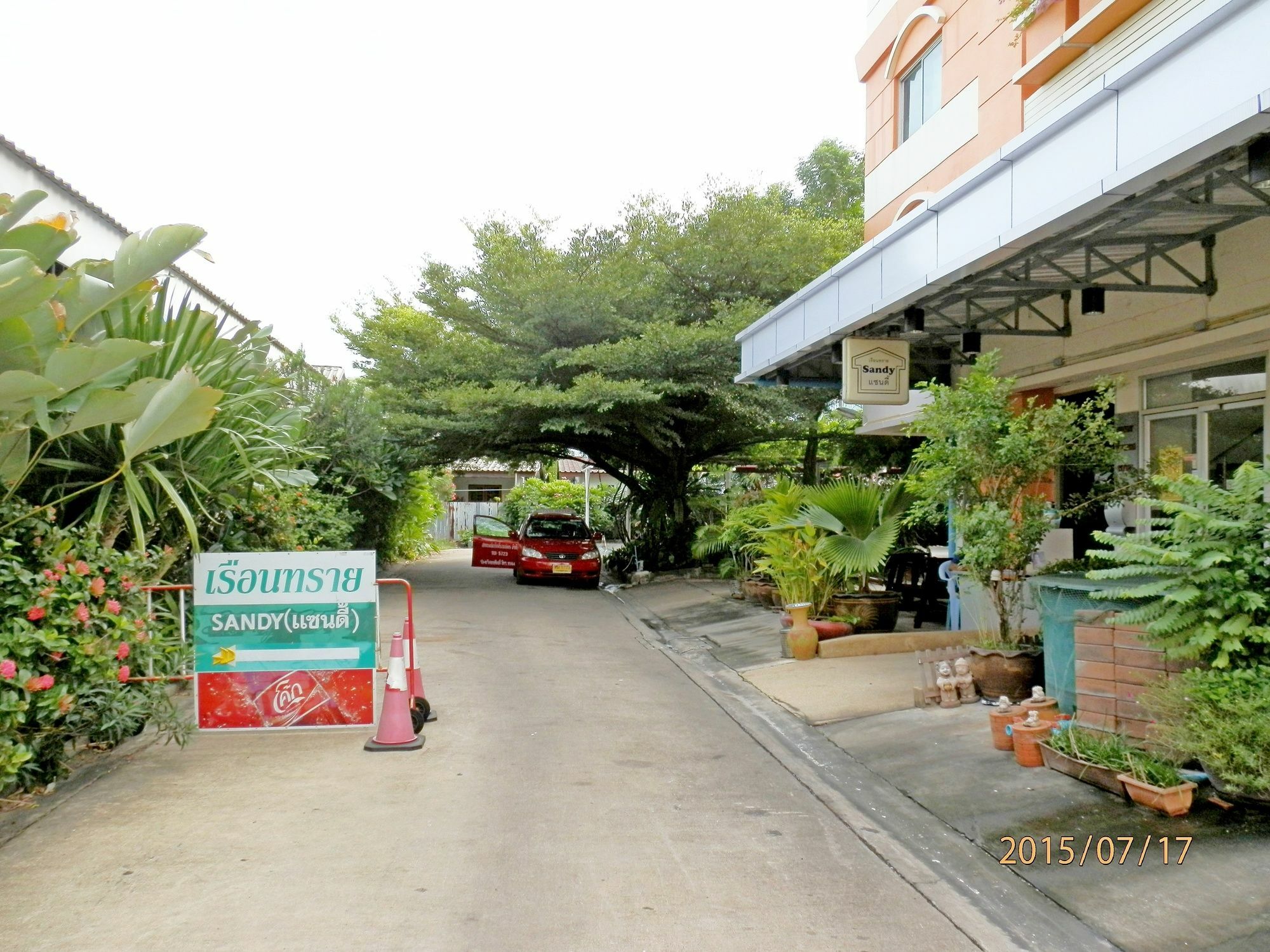 Sandy Serviced Apartment Bangkok Exterior photo